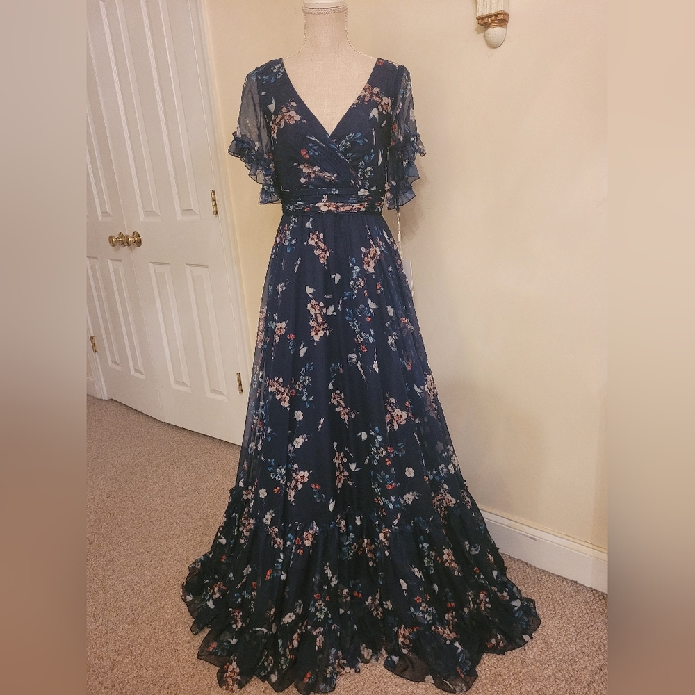 Mac Duggal Navy Blue Floral Print  Gown. Maxi Dress With Flutter Sleeves - Picture 4 of 7